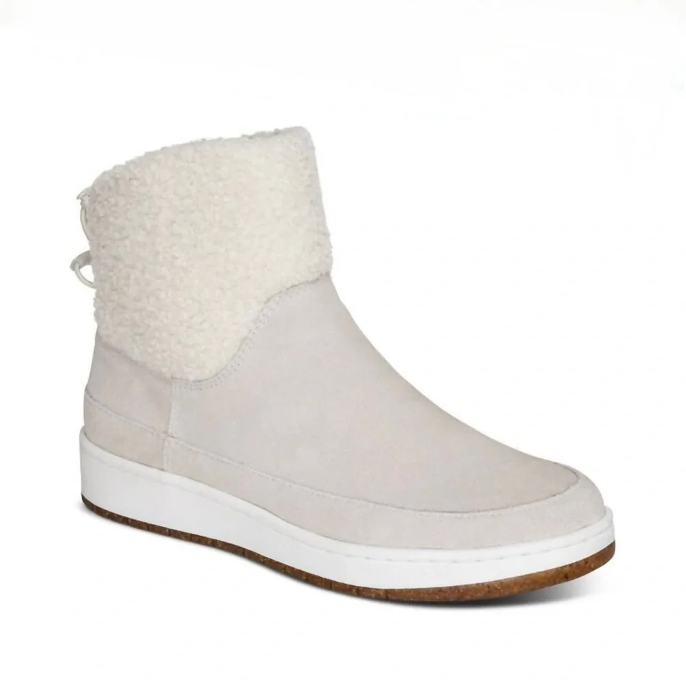 Aetrex Cream Winter Ankle Boots